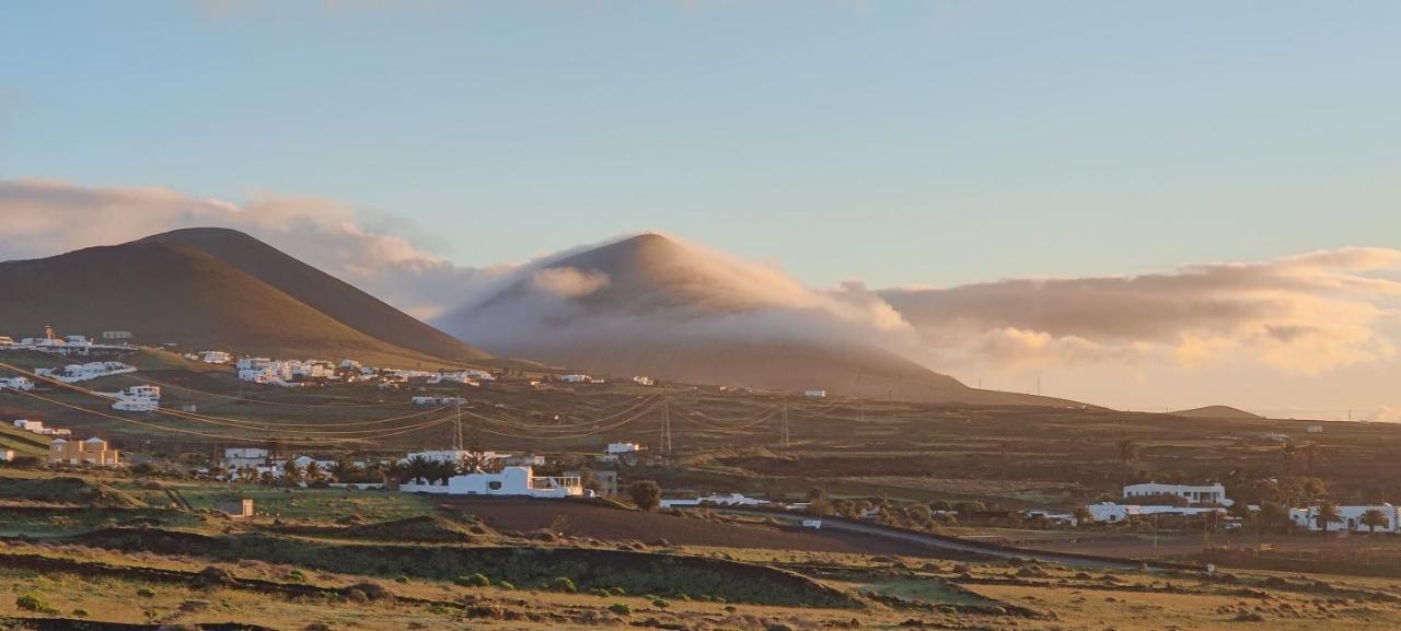 티아즈 Gemuetliche Holzjurte La Asomada Lanzarote 아파트 외부 사진